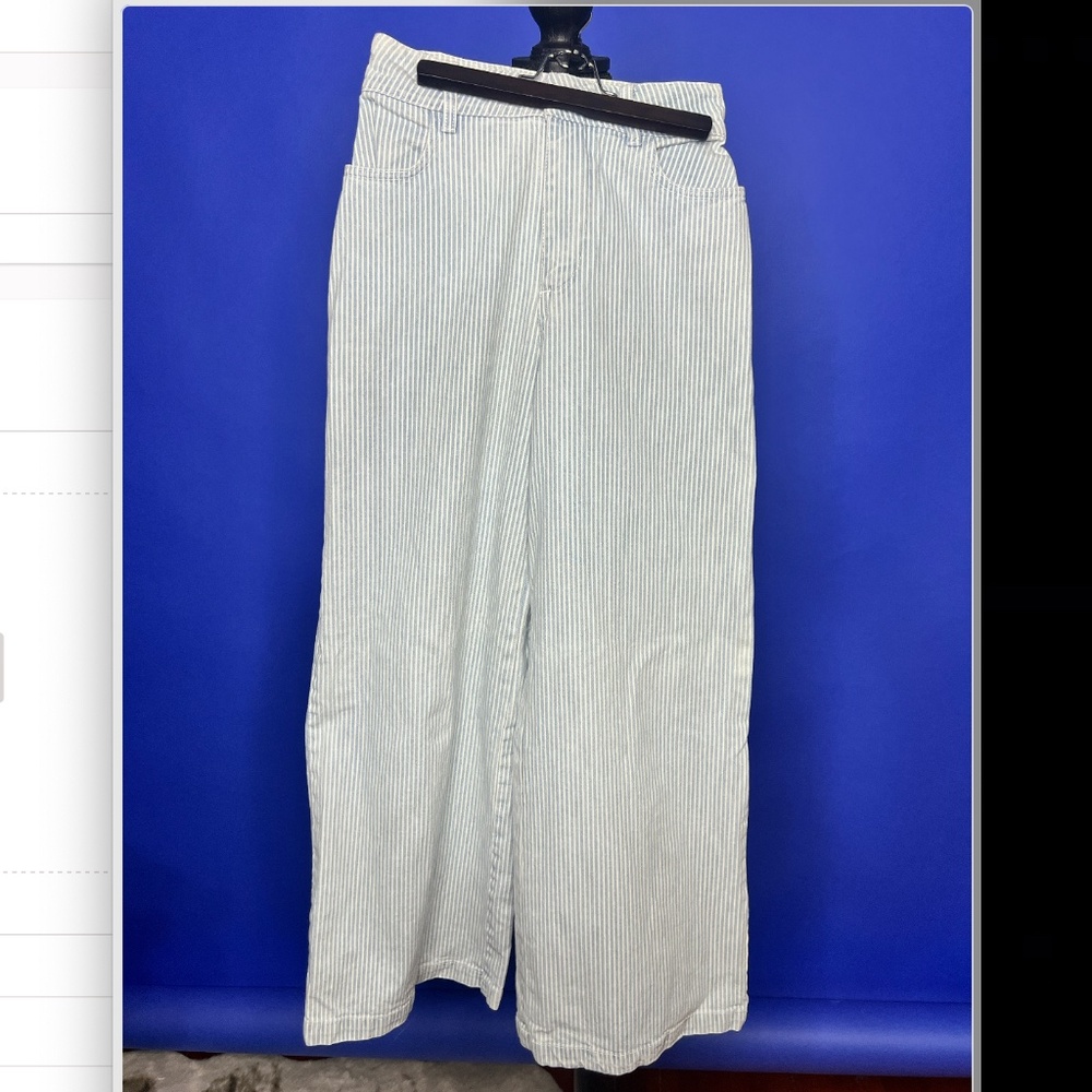 ZARA Wide Leg Stripped Jeans
